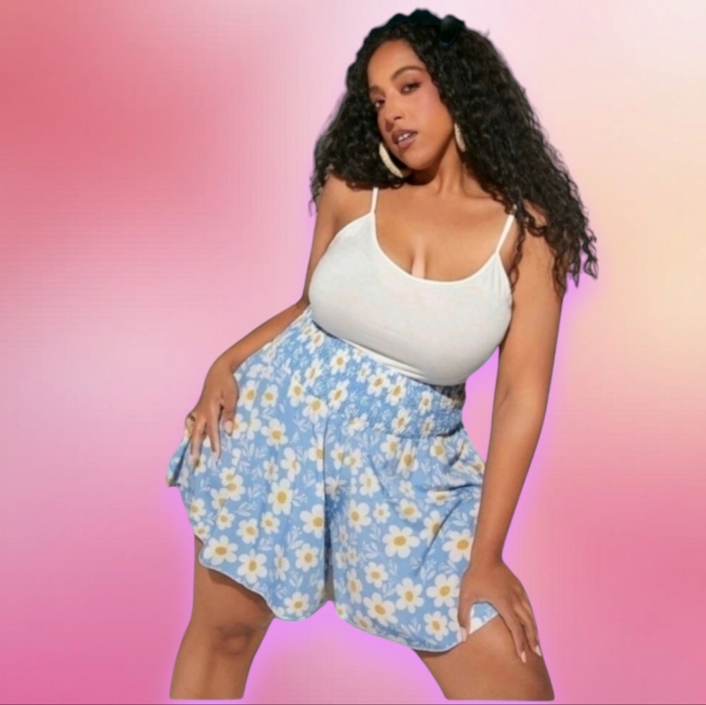 Plus size 28w floral shorts
